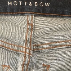 Mott and bow mom jeans 28x28